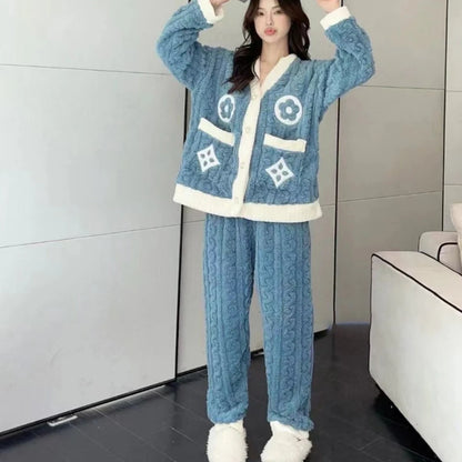 Strawberry Print Sleepwear Women Pajamas Set Winter Fleece Velvet 2 Pieces Home Suit Sleep Fluffy Korean Piiama Warm Night Wear